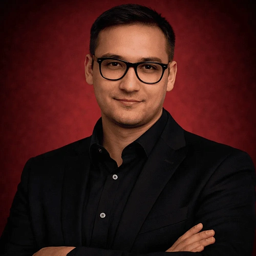 Максим Новиков | Команда компании